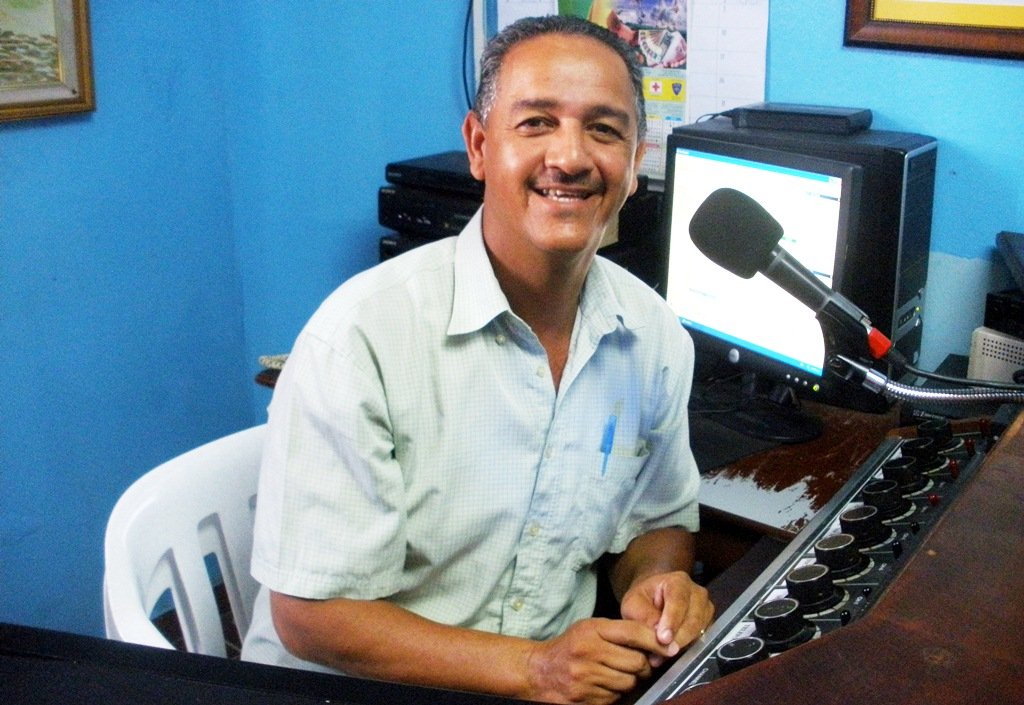 José R. Genao Moy) en las deportivas